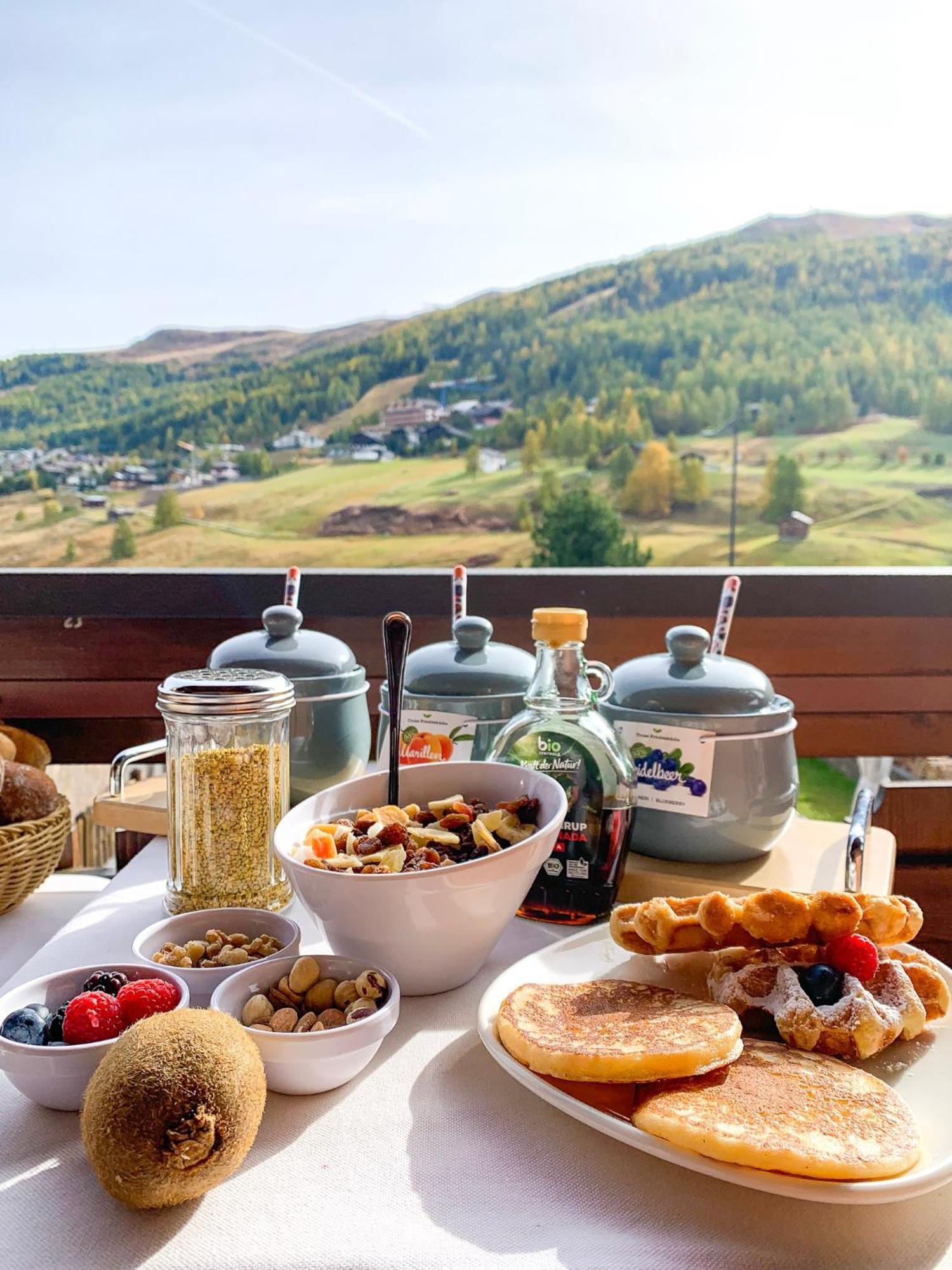 Hotel Galli Лівіньо Екстер'єр фото