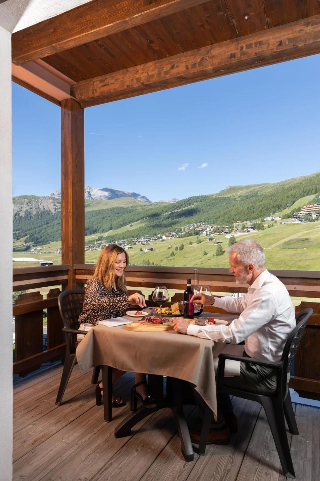 Hotel Galli Лівіньо Екстер'єр фото